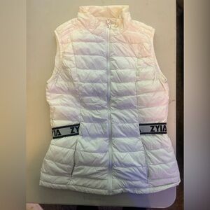 Zyia vest